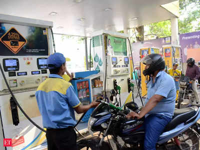 Petrol Diesel Price: પેટ્રોલ, ડીઝલ પર ટેક્સ ઘટવાની શક્યતા, ભડકે બળતા ફુગાવામાં રાહત મળશે 