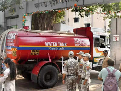 Mumbai Water Tanker Strike: शिंदे सरकार लेगी पॉजिटिव फैसला... फडणवीस संग बैठक के बाद मुंबई में पानी टैंकरों की हड़ताल खत्म