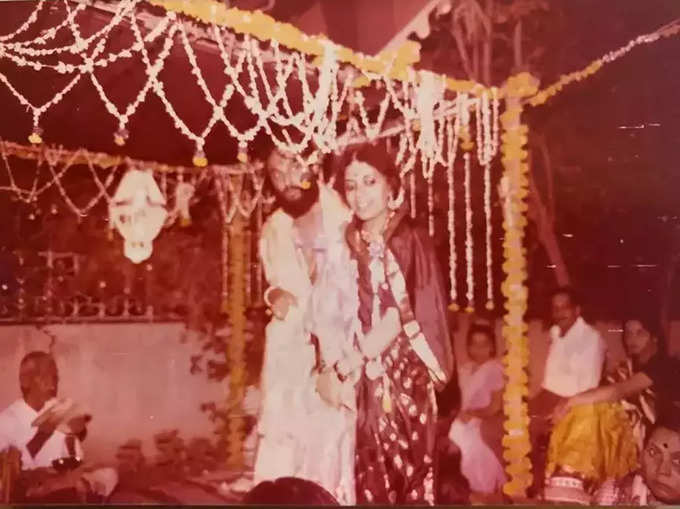 Swara Bhasker&#39;s mother wearing the same saree at her marriage