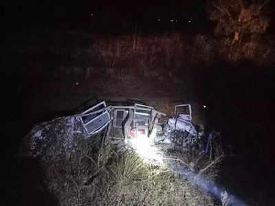 Hardoi Accident: मातम में बदली शादी की खुशियां... टक्कर के बाद बोलेरो नहर में गिरी, दूल्हा समेत 5 लोगों की मौत