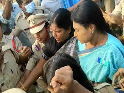 YS Sharmila: మహబుబాబాద్‌లో ఉద్రిక్తత.. వైఎస్ షర్మిల అరెస్ట్
