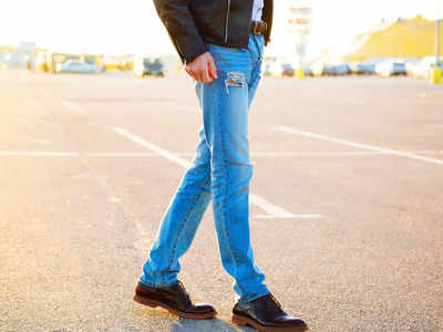 Damage Jeans For Men: फंकी और मॉडर्न स्टाइल वाली हैं ये जींस, पाएं यूनिक कैजुअल लुक