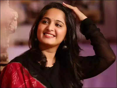 Anushka:நம்ம அனுஷ்காவா இது.?: லேட்டஸ்ட் போட்டோவை பார்த்து திட்டித்தீர்க்கும் ரசிகர்கள்.!