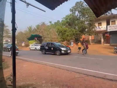 മുഖ്യമന്ത്രിക്കുനേരെ ഇന്നും പ്രതിഷേധം; കരിങ്കൊടി വീശി യൂത്ത് കോൺ​ഗ്രസ്, കെഎസ്‍യു പ്രവർത്തകർ