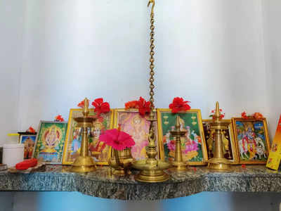 Pooja Room : ಮನೆಯ ದೇವರ ಕೋಣೆಯ ಬಗೆಗಿನ ಈ ಅಂಶಗಳನ್ನು ನಿರ್ಲಕ್ಷಿಸಬೇಡಿ...!