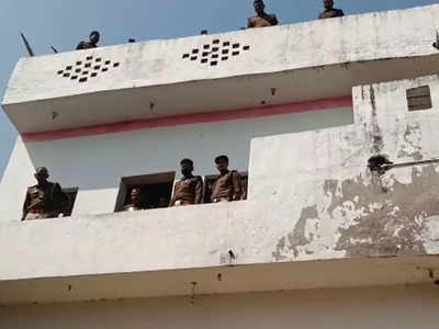 Sultanpur News: गो तस्कर पर सुलतानपुर पुलिस की बड़ी कार्रवाई, संपत्ति की कुर्क