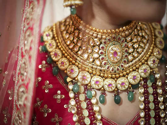 Best Place to Rent Bridal Jewellery in Delhi, दिल्ली की ये मार्केट हैं ब्राइडल  ज्वेलरी के लिए बढ़िया, 1500 रुपए में मिल जाएंगे हल्के से लेकर भारी भरकम सेट  - bridal jewelry