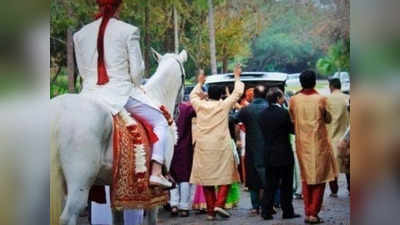 Gorakhpur News: बारात लेकर निकले दूल्हे को थाने उठा लाई पुलिस, छोटा भाई दुल्हन लेने पहुंचा