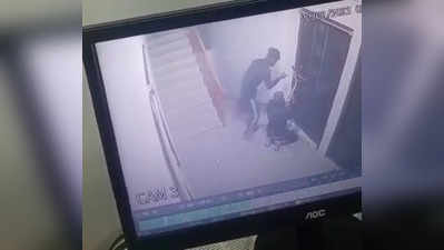 Patna News : पटना के फ्लैट में चोरी की वारदात सीसीटीवी कैमरे में कैद, देखिए वीडियो