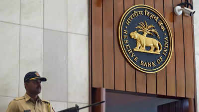 आरबीआयचा देशातील ५ सहकारी बँकांना दणका, महाराष्ट्रातील २ बँकांवर आर्थिक निर्बंध, व्यवहारांवर मर्यादा
