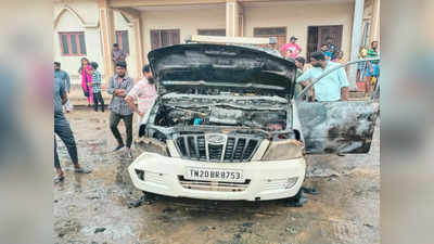 வேளாங்கண்ணி கடற்கரை அருகே தீப்பிடித்து எறிந்த சொகுசு கார் - கார் முற்றிலும் எரிந்து சரவ நாசம்