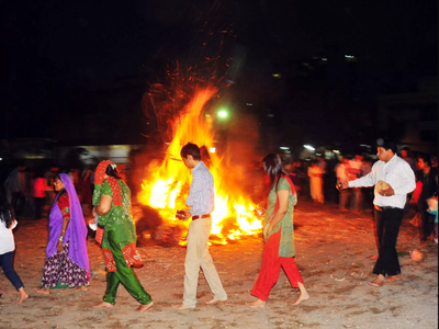 Holika Dahan 2023 Muhurat: હોલિકા દહન માટે માત્ર અઢી કલાકનું શુભ મુહૂર્ત, આ વાતનું ખાસ રાખજો ધ્યાન