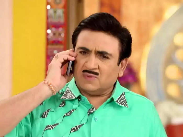 25 people weapons Dilip Joshi residence