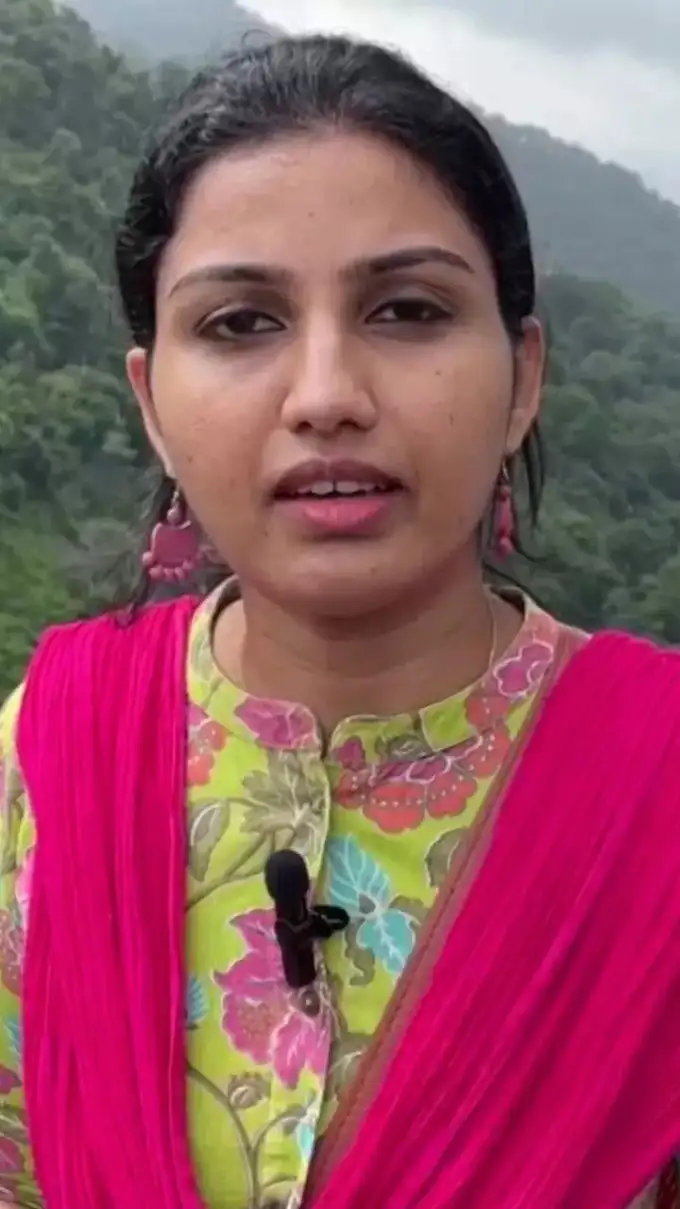 पहले ही प्रयास में बन गईं IAS, अचानक चर्चा में क्यों हैं रेनू राज?