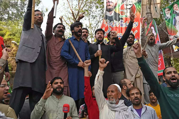 Supporters of former Imran Khan