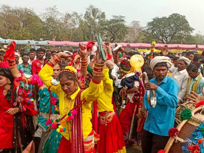 बुराहनपुर के नेपानगर में लगा भगोरिया मेला