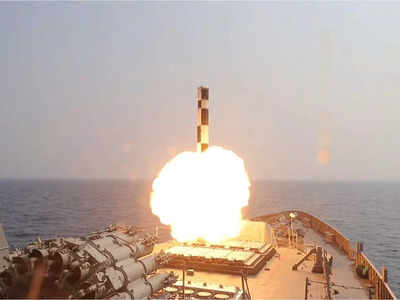 इंडियन नेवी ने ब्रह्मोस मिसाइल का किया सफल परीक्षण, अरब सागर में लक्ष्य पर लगा सटीक निशाना