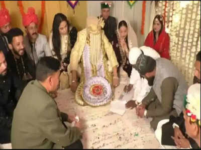 VHP અને RSSના આગેવાનોની હાજરીમાં મુસ્લિમ કપલે મંદિરમાં કર્યા લગ્ન, ચારેકોર જાગી ચર્ચા