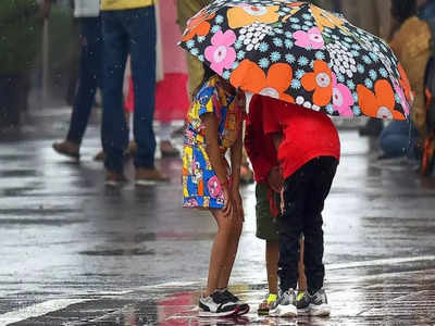 होली के दिन बदला मौसम का मिजाज, दिल्ली-एनसीआर के कई इलाकों में हुई बारिश