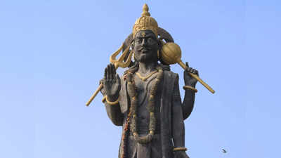 Shani Dev: ৯টি আলাদা বাহনে সওয়ার হন শনি মহারাজ! জানুন কোন বাহনের কী প্রভাব