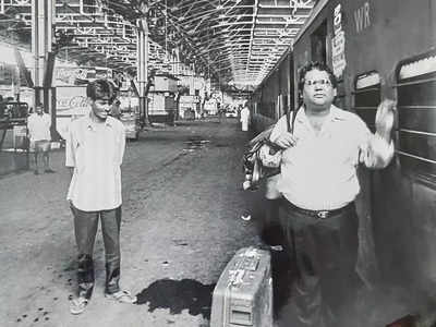 Satish Kaushik: मुबंई में सतीश कौशिक की पहली सुबह, ट्रेन की खिड़की बड़ा सा सूटकेस, बताया था किसने खींची थी फोटो