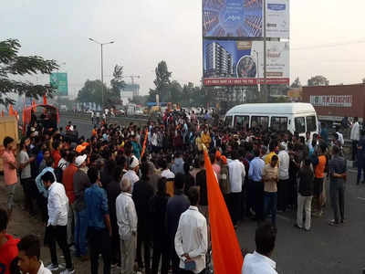 तुमच्या मुलांना मदत करणार नाही, शिवज्योत नेणाऱ्या टेम्पोला धडक, पुण्यात ट्रक चालकाला अटक