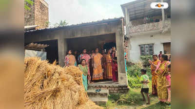 Mid day Meal : খিচুড়িতে পোকা! ICDS সেন্টারে তালা মেরে বিক্ষোভ এলাকাবাসীর