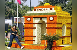 फूलों वाला इंडिया गेट, फूलों का दिल देखा है, दिल्ली फ्लावर फेस्टिवल की तस्वीरें देख कहेंगे, वाह!