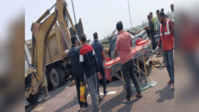Sultanpur Accident : पूर्वांचल एक्सप्रेस वे पर रफ्तार का कहर, डंपर से टकराई कार, 5 लोगों की मौत