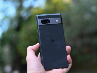 64MP कैमरा के साथ Google Pixel 7a देगा दस्तक! फोन का डिजाइन हुआ ऑनलाइन लीक