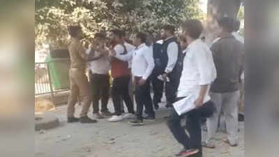 Kanpur में पेशी पर आए आरोपियों और सिपाहियों को वकीलों ने पीटा, वीडियो होने के बाद 10 पर FIR