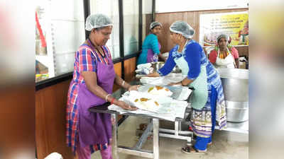 സർക്കാർ തിരിഞ്ഞു നോക്കിയില്ല; ജീവനക്കാരി മാല പണയം വെച്ച് കറന്‍റ് ബിൽ അടച്ചു; ജനകീയ ഹോട്ടൽ വീണ്ടും തുറന്നു