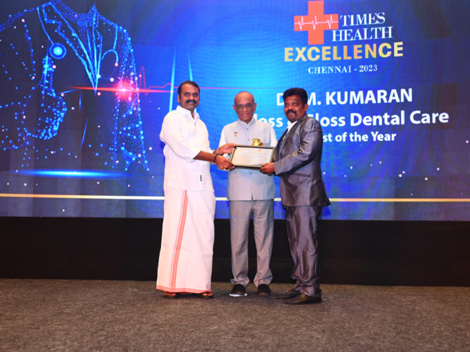 Dr M. குமரன் , Floss & Gloss Dental Care