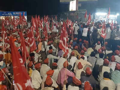 Maharashtra Farmers Protest: पदयात्रा में शामिल क‍िसान की मौत, एकनाथ शिंदे सरकार ने किया 5 लाख रुपये मुआवजे का ऐलान