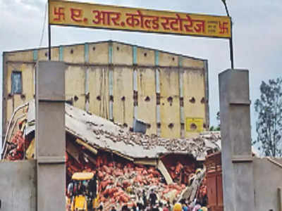 Sambhal Incident: संभल कोल्ड स्टोरेज के 2 मालिक हल्द्वानी से गिरफ्तार, छत गिरने से 14 लोगों की मौत का मामला
