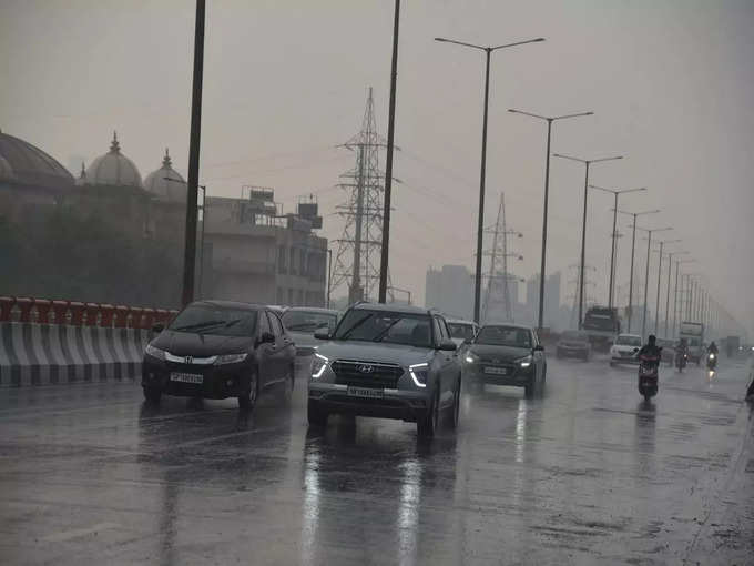 Noida Rain Today2