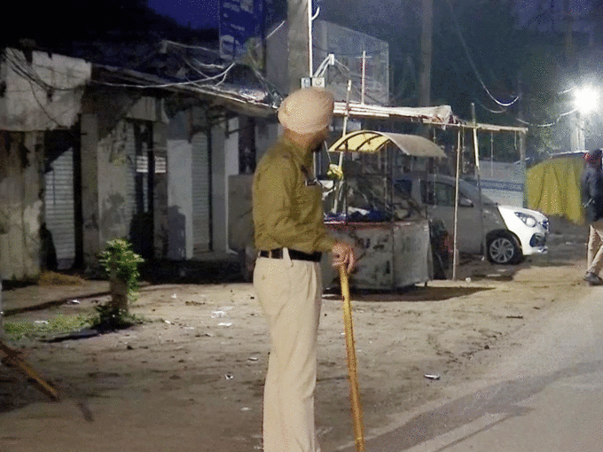 ​केंद्रीय सुरक्षाबल तैनात, रातभर चली तलाशी​