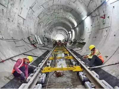 Mumbai Metro: सीप्ज से कोलाबा के बीच दिसंबर से चलने लगेगी मेट्रो! 26 में 21 स्टेशन पूरी तरह बनकर तैयार