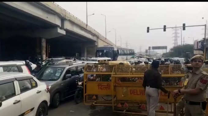 Delhi border