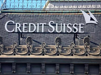बुडत्याचा पाय आणखी खोलात, जागावरील बँकिंग संकट आणखी गडद; Credit Suisse बँकेबाबत मोठा अपडेट
