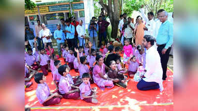 నారా లోకేష్‌కు దివ్యాంగ చిన్నారుల సర్‌ప్రైజ్ గిఫ్ట్.. ఆనందంతో ఉక్కిరిబిక్కిరి!