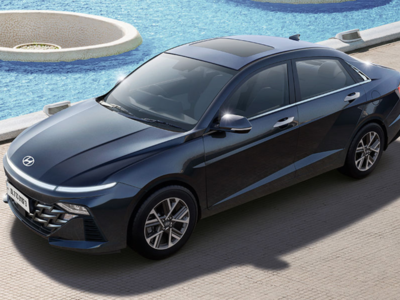 Hyundai Verna 2023 வெளியாகியது! 20 KMPL மைலேஜ் தரும் அசத்தல் செடான் கார்!