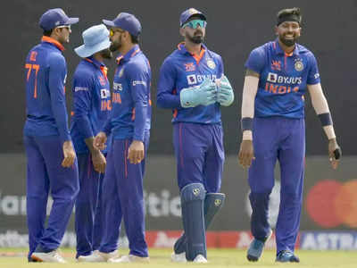 India vs Australia: മൂന്നാം ഏകദിനം: ഇന്ത്യയ്ക്ക് ടോസ് നഷ്ടമായി, പ്ലേയിംഗ് ഇലവൻ ഇങ്ങനെ...