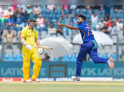 ​IND vs AUS 3rd ODI: வேலையை காட்டிய பிட்ச்...அதை மறந்து விளையாடிய ஆஸி வீரர்கள்: அடுத்தடுத்து அவுட்!