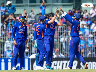 IND vs AUS 3rd ODI : হার্দিক-কুলদীপ জুটিতে ৪৯ ওভারেই শেষ অজিরা, সহজ লক্ষ্যমাত্রা ভারতের