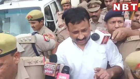 samajwadi party deep narayan singh yadav arrest in jhansi uttar pradesh watch video