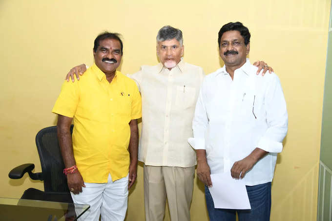 పంచుమర్తి అనురాధను అభినందించిన చంద్రబాబు