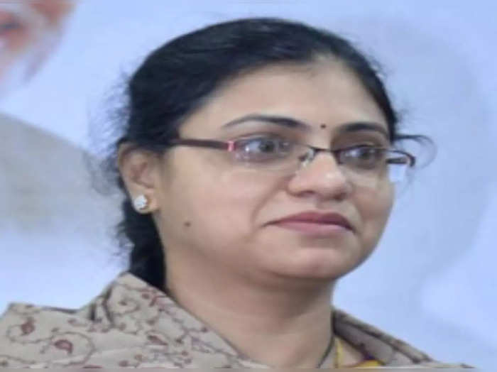 Aparna U: अरेस्‍ट नहीं हुए हैं आईएएस अपर्णा यू के पति, नोएडा पुलिस ने किया गिरफ्तारी से इनकार