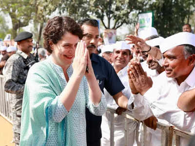 LIVE: राहुल के लिए राजघाट पर कांग्रेस का सत्‍याग्रह, खरगे-वेणुगोपाल को साथ लेकर निकलीं प्रियंका