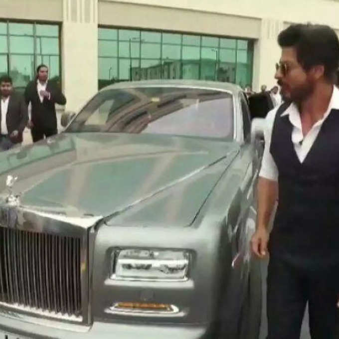 शाहरुख खान- Rolls-Royce Phantom Drophead Coupe